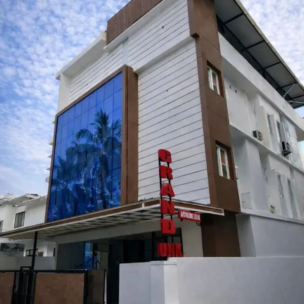 Grand UNX, hotel em Kannur