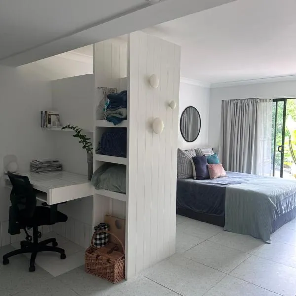 Mediterranean Studio & Garden View Private Pet Friendly, hotel a Brisbane