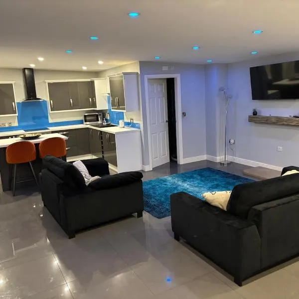 The halfway house, hotel v mestu Winewall