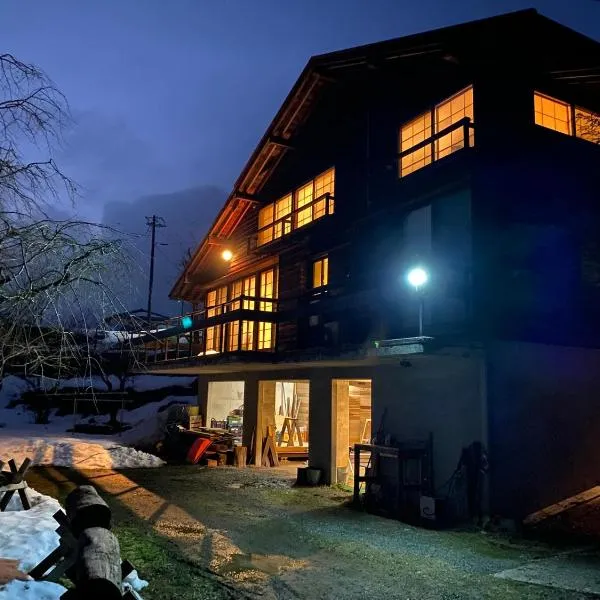 kakayama hutte โรงแรมในMuraoka