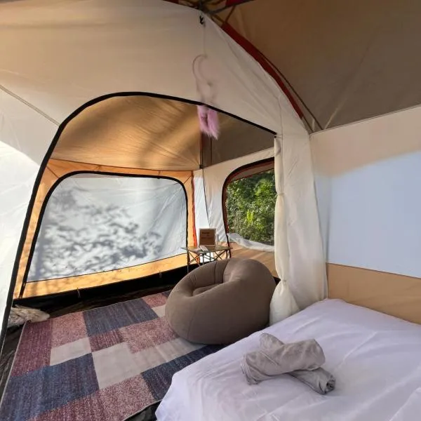 El Nido में, होटल Camp Laya Daracoton Island