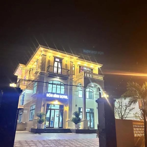 Hòa Bình Hotel: Thôn Nhan Biều (1) şehrinde bir otel