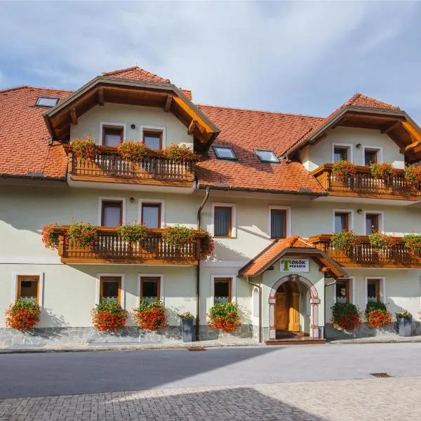 Pension Török, отель в городе Лесце