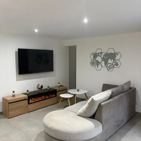 Appartement cosy、カルサック・アイヤックのホテル