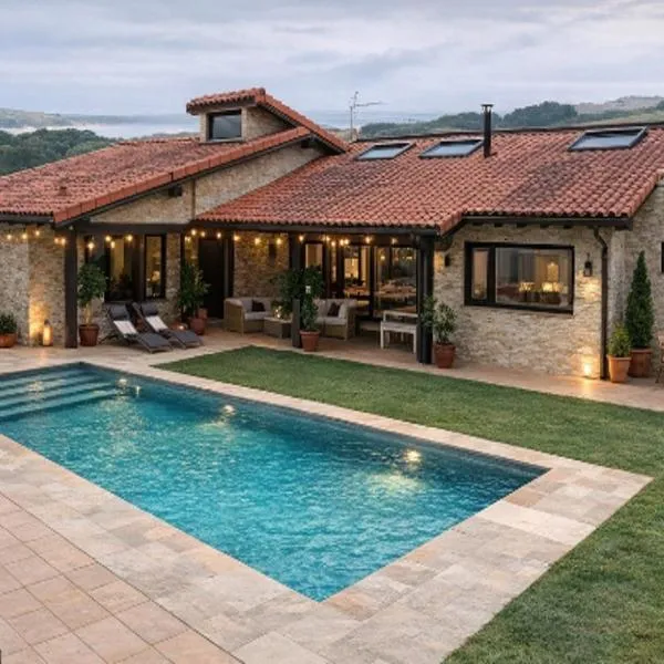 La Carrera, villa moderna con piscina privada en Mogro Cantabria，莫戈羅的飯店