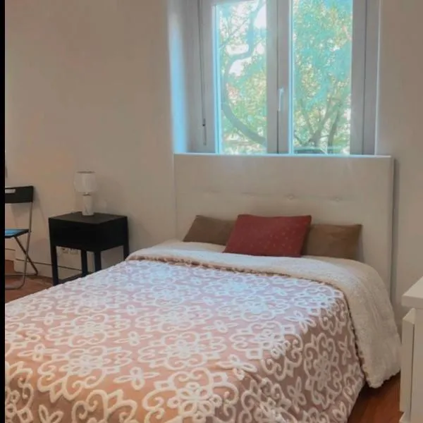 Quarto em apartamento, ξενοδοχείο σε Odivelas