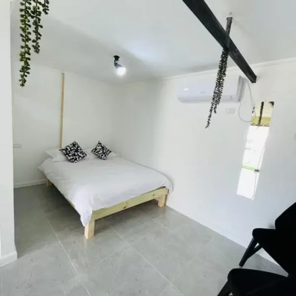 חמדת השקד, hotel en Mishmār Hāyardin