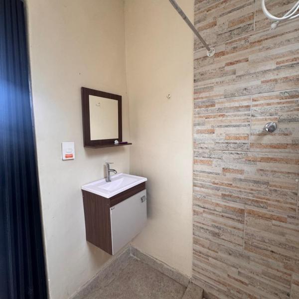Quarto mobiliado com banheiro Santa Teresa - Foto 2