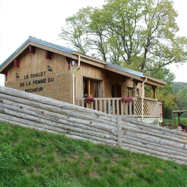 Le Chalet de la Femme du Pêcheur โรงแรมในPeigney