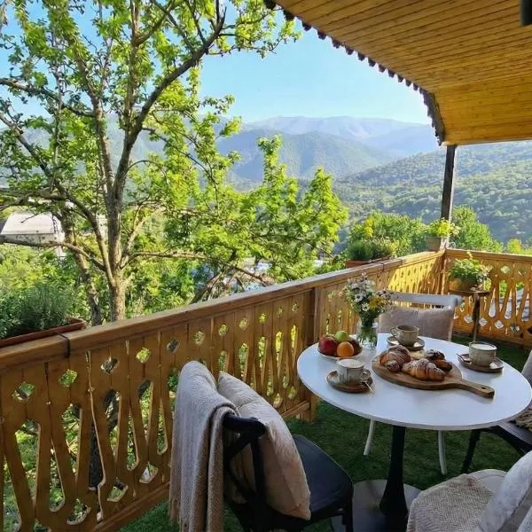Home with great view, entire home , дом целиком,designed by Khi, отель в Дилижане