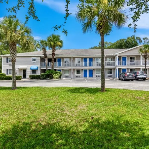 Macclenny में, होटल Homestay Inn and suites