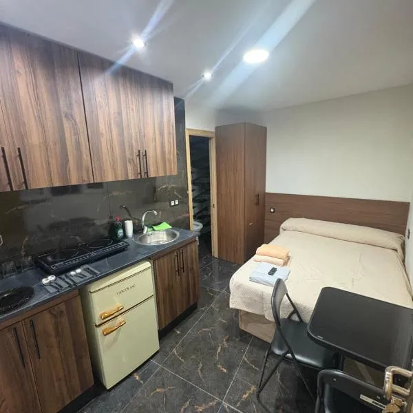 Estudios Francisco Ribalta N5, hotel en Ceuta