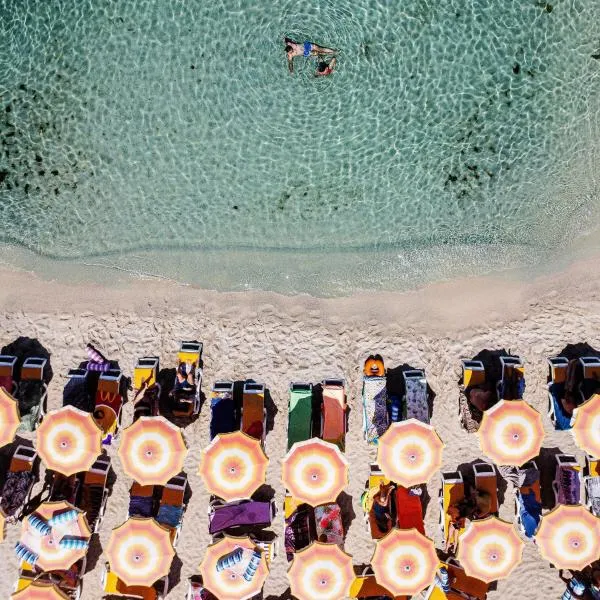 Resort Rocca di Vadaro - Beachfront Suites, Rooms & Apartments, hotel din Capo Vaticano