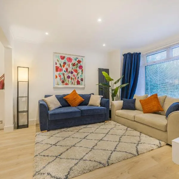 A fresh, luxurious and modern 4 Bedroom House, hotel i Mill Hill