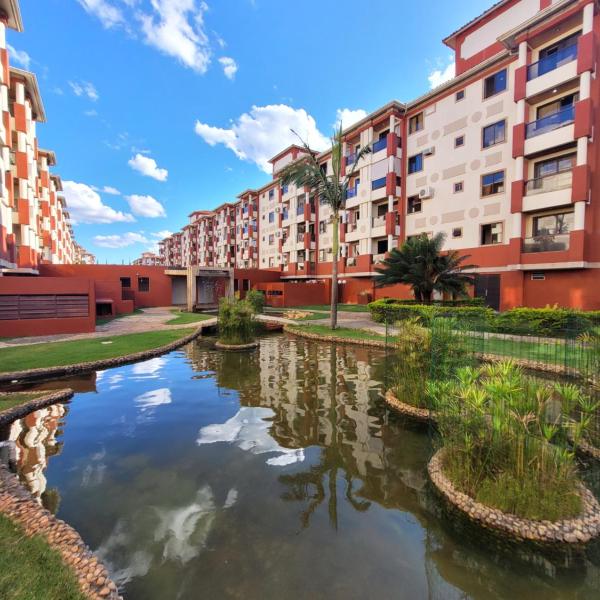 FLATS NO LAKE SIDE, A BEIRA DO LAGO PARANOÁ, COM ACESSO AO LAGO, LOCALIZADO NO SHTN TRECHO 1, COM PISCINA AQUECIDA, ACADEMIA, SAUNA, QUADRAS ESPORTIVAS, RESTAURANTE, LANCHONETE, FARMÁCIA, VAGA DE GARAGEM, RECEPÇÃO 24HS, WI-FI, SMART TV By REI DOS FLATS - Foto 3