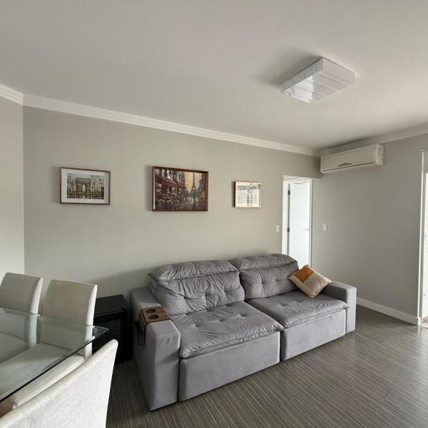 Apartamento no Itacorubi em Florianópolis com fácil acesso às praias