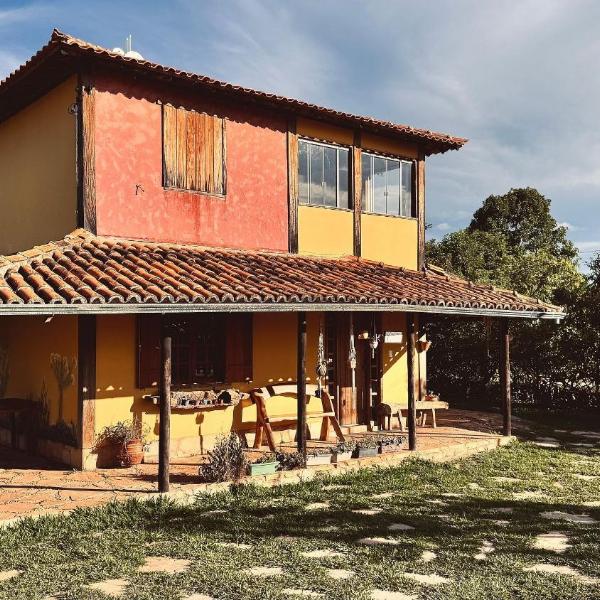 Casa aconchegante com lindo jardim e gramado