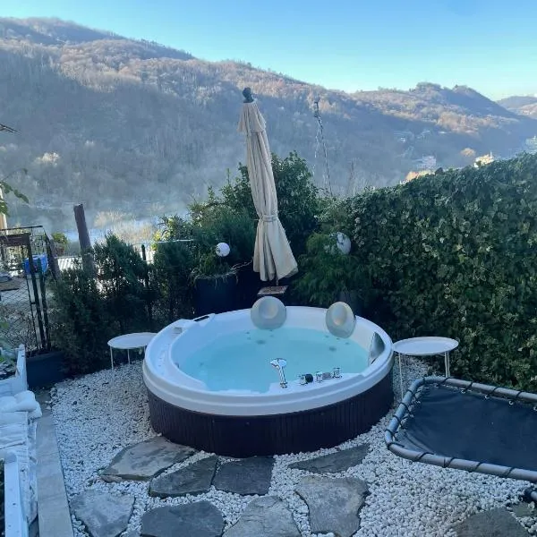 Casa Yuliya 11, hotel di Como