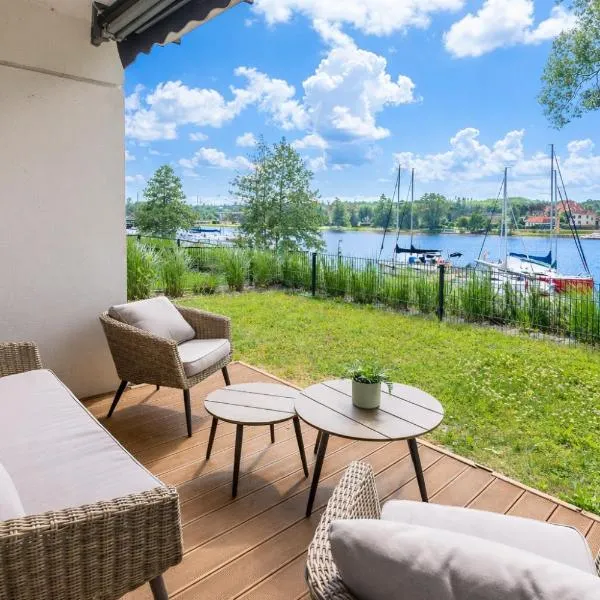 Port View - widok, 15m do jeziora, ogródek, parking podziemny, winda, Netflix i Prime, hotel in Iława