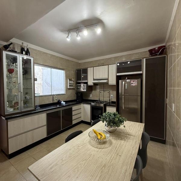 Two-story house for rent at Show Rural - Near Br
