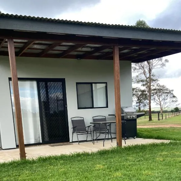 Hanger Ridge Cabin, hotel in Goodger