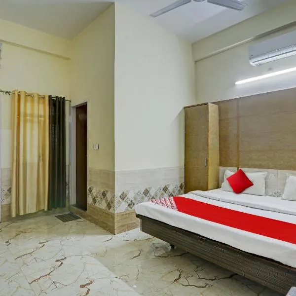 Hotel O A5 Hotel and Dormitory, hotell i Gorakhpur
