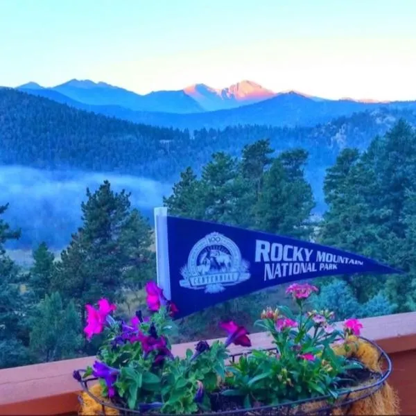 Rocky Mountain Panorama Cabin, khách sạn ở Estes Park