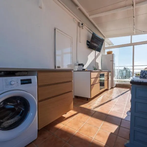 Hostal Don Peque Adult Recommended, hotel em Nerja