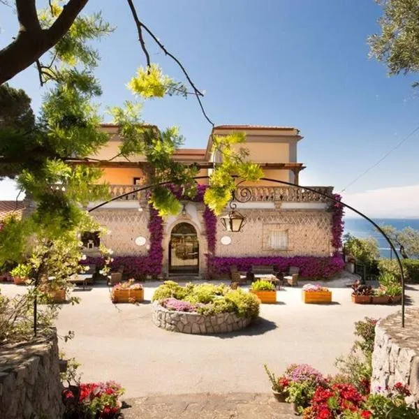 Hotel La Badia, hotel v Sorrentu