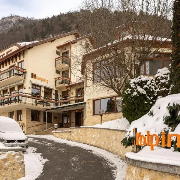 Hotel Kolping, מלון בבראשוב