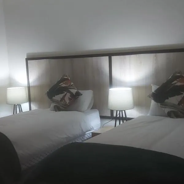 Iphofolo Lodge & Tented Camp, hotel din Vivo