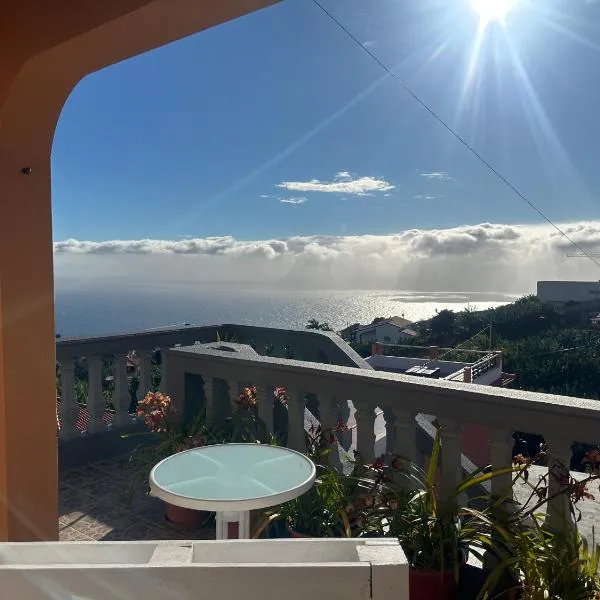 Viesnīca Casa Mary Bela's pilsētā Ponta du Sola