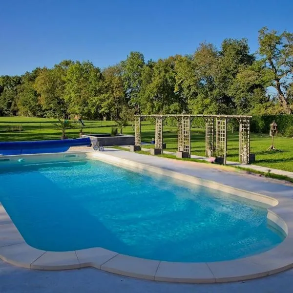La Bonne Vie Gite, hotel in Chaunay