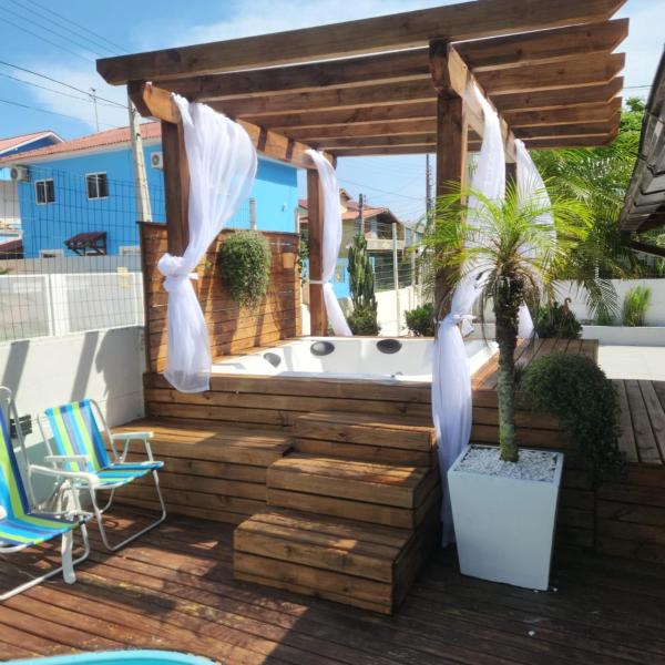 Casa com piscina e jacuzzi