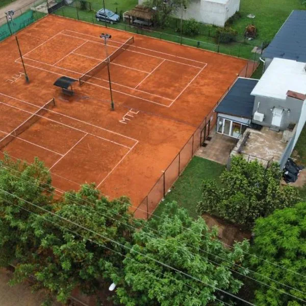 MARTIN TENIS CLUB, hotel in Navarro
