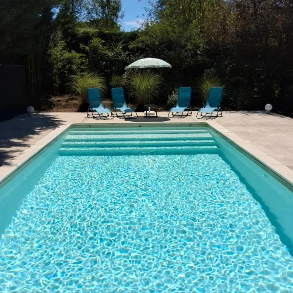 Au Cèdre Bleu, hotel in Badefols-sur-Dordogne