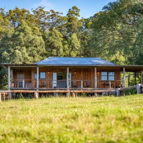 The Hitching Rail Hut - Relax, Unwind & Reconnect, hotel en Coramba