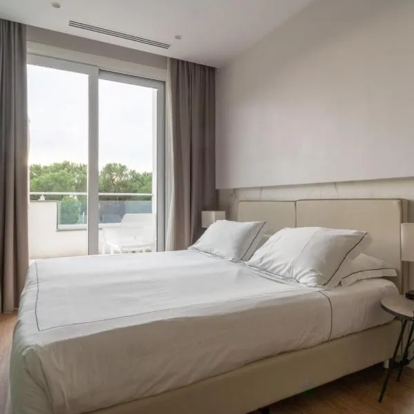 Hotiday Lerici Porto, хотел в Леричи