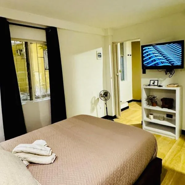 Apartaestudio Medellin - Santa Lucia, hotel u gradu Medeljin