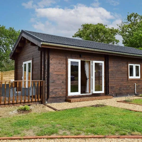 Pheasant Lodge - Uk33402, отель в городе Hungerton