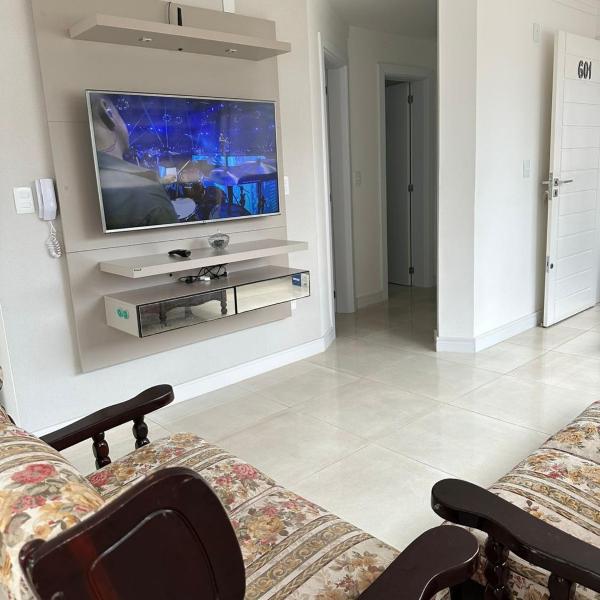 Apartamento Torres bem localizado