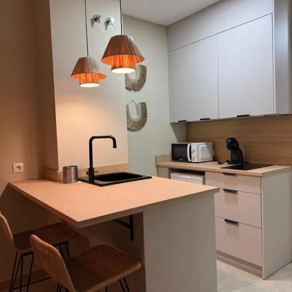 Apartamentos Turísticos La Terraza*: Las Cabezas de San Juan şehrinde bir otel