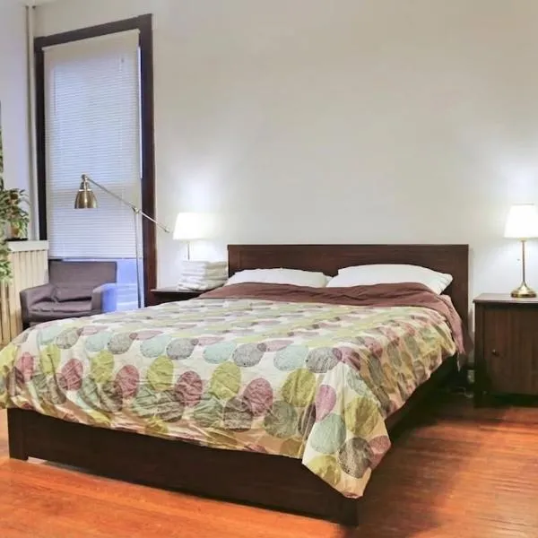 Your Sweet Studio Away From Home @ Charles Village, hotel in Baltimore