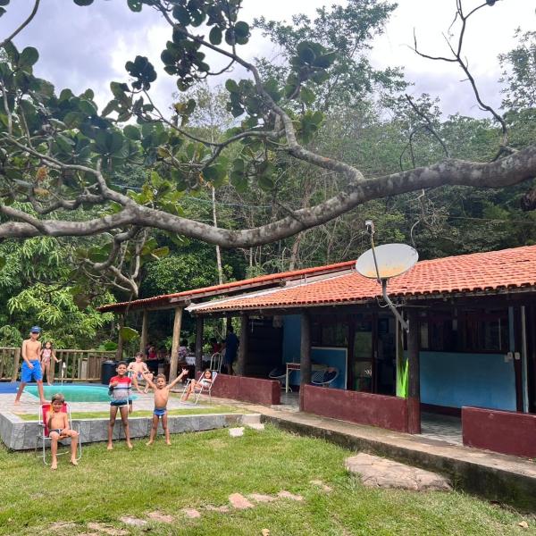 Casa para até 12 pessoas com cachoeiras perto de Brasília