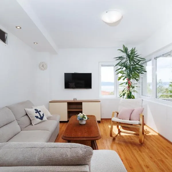 Apartment Bernarda, Hotel in Igrane