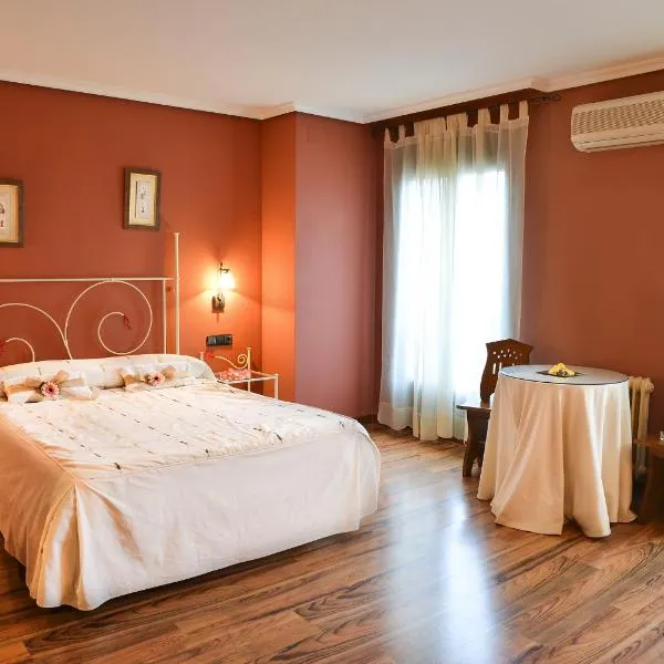 Café Bar Hotel Jefi, hotel in Jaraiz de la Vera