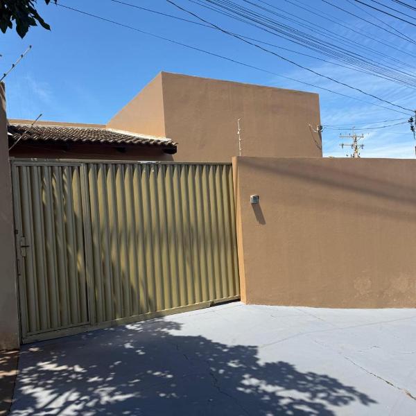 Linda casa e funcional prox Br 060 Go e ao Centro