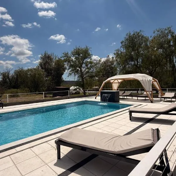 Cabañas "Las Escondidas", hotel v mestu Valle Grande