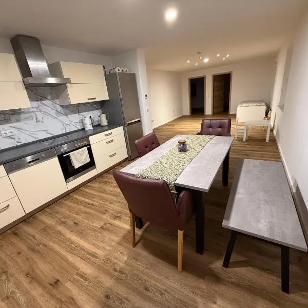 Großzügige moderne 3 Zimmer Wohnung im Grünen, hotel i Emtmannsberg