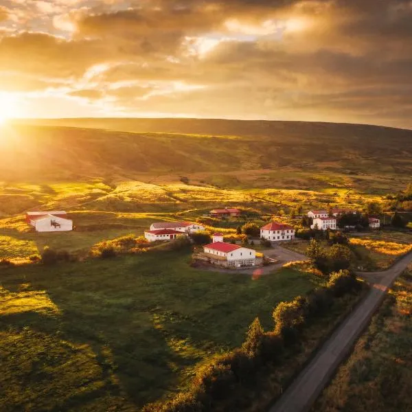 Aurora Farm Hotel, Hotel in Laugar